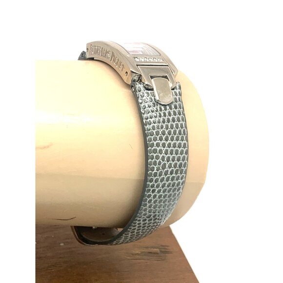 Audemars Piguet Women's Watch E86608 Promesse Diamond Mother of Pearl 18K Tank - Picture 12 of 14